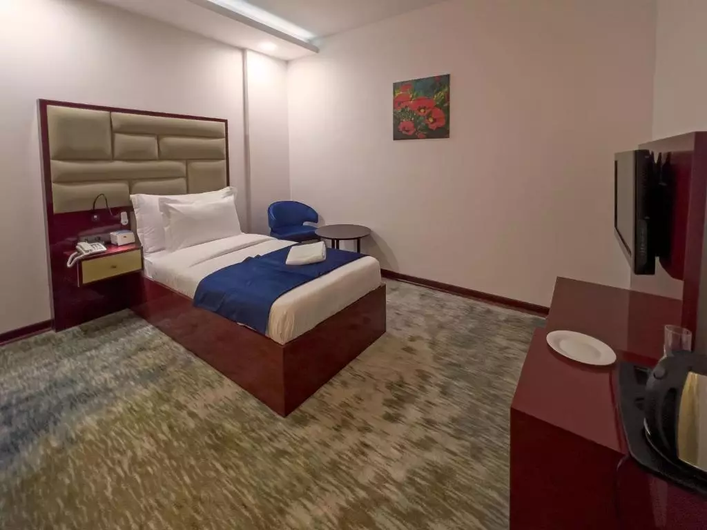 Denis hotel